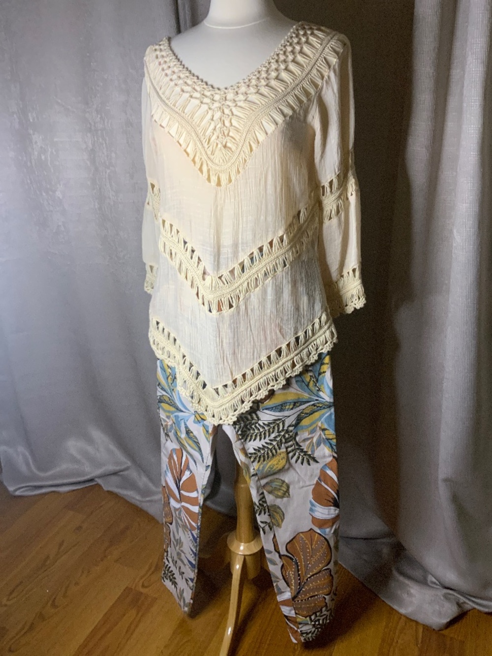 Flora Ashley Capri Pants w/ Linen Crochet Top